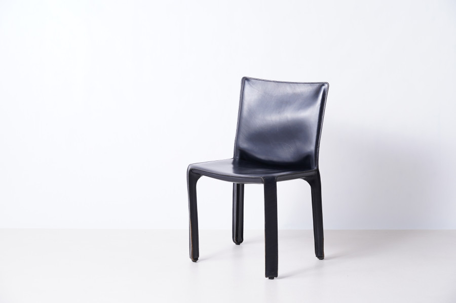 Cassina CABアームレスチェア